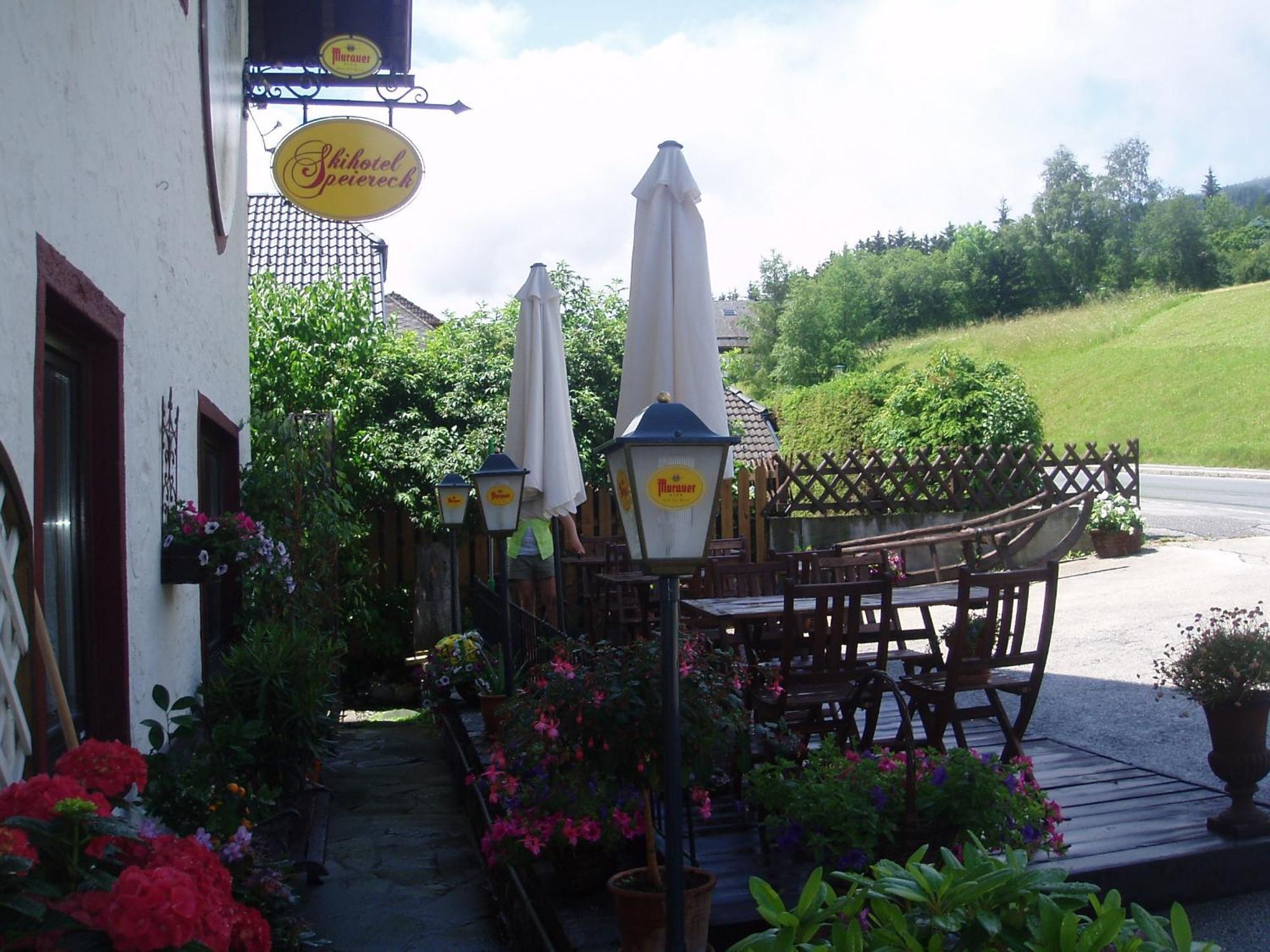 Hotel Speiereck Санкт Михаел им Лунгау Екстериор снимка